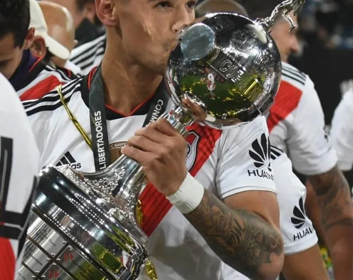 ¿Le buscan reemplazo?: el guiño de la dirigencia de Fiorentina a River por Lucas Martínez Quarta