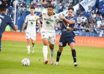 Vélez venció a Sarmiento en Liniers y dio un nuevo paso hacía el título