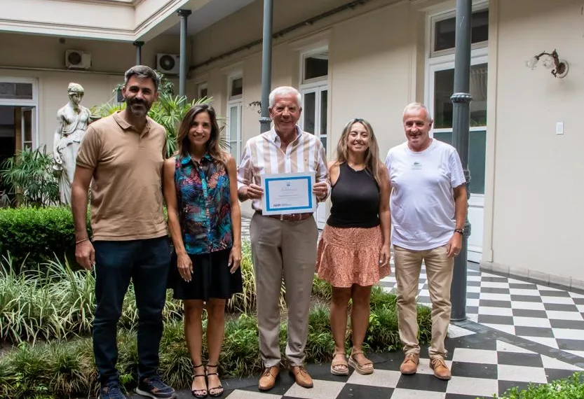 El Municipio reconoció a Daniel González por su trayectoria en el montañismo