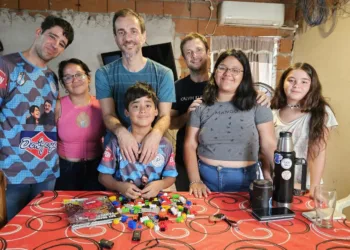 Antony con solo 9 años se destaca en la Escuela de Robótica