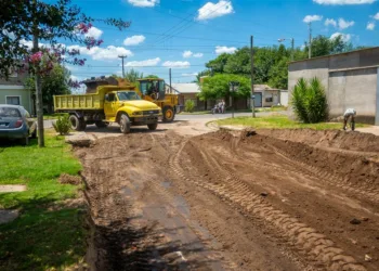 Sobre calle Chaco se extiende la obra de cordón cuneta y mejorado