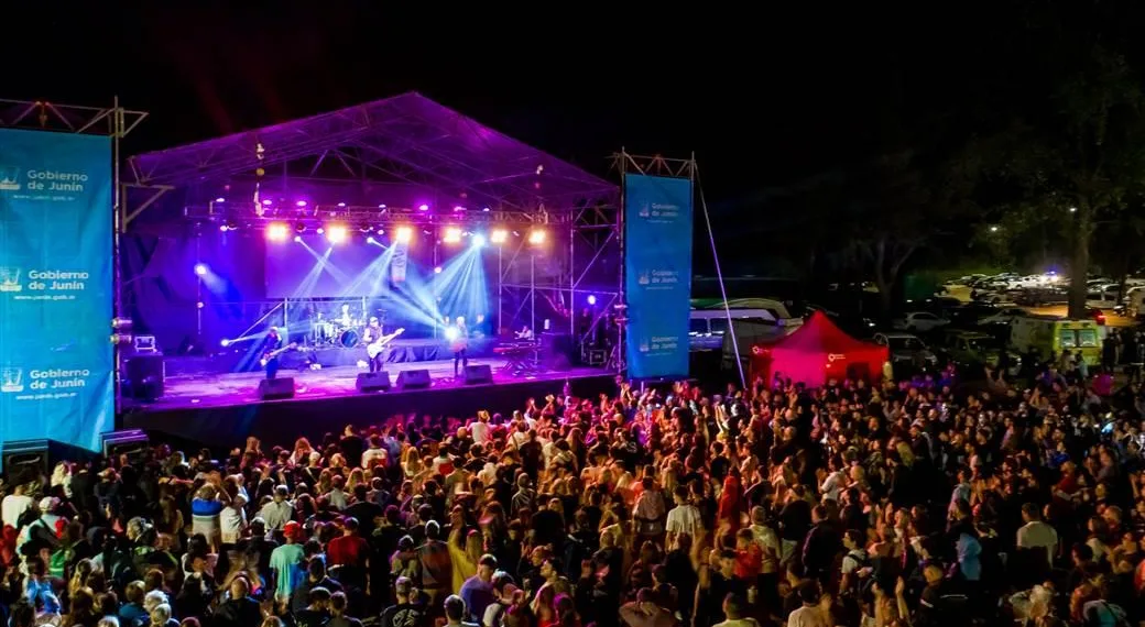 Actitud Rock and Bike: se suspendió hoy el cierre del festival que ayer hizo vibrar a más de 20.000 personas