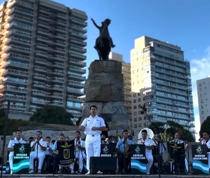 El Ministerio de Defensa afirma que están «reconstruyendo el vínculo entre las Fuerzas Armadas y la sociedad»