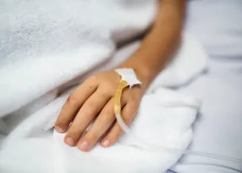 La Defensora de menores denunció que el gobierno de Milei no entrega medicamentos a nenes con cáncer