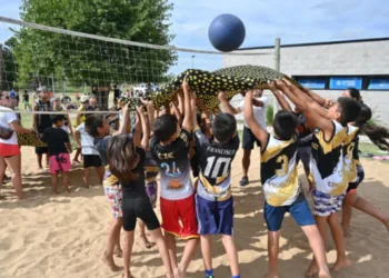 Más de 250 mil chicos participan  de “Escuelas Abiertas en Verano”