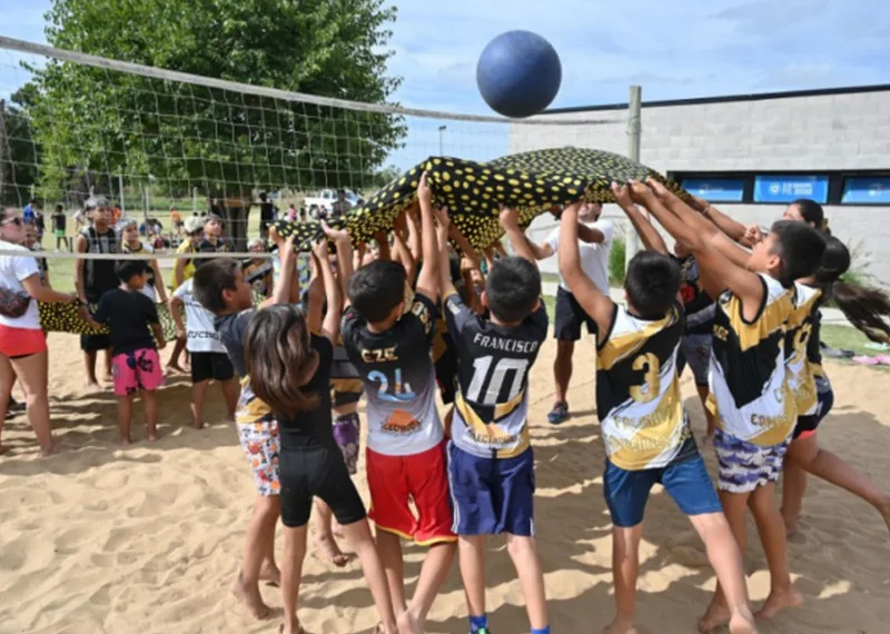 Más de 250 mil chicos participan de “Escuelas Abiertas en Verano”
