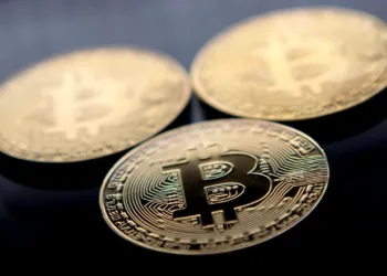 Bitcoin: prevén un 2025 marcado por una alta volatilidad