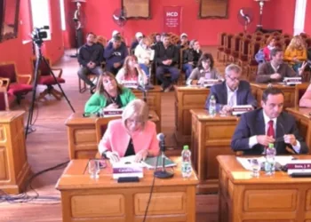Editorial: Presupuesto, contraposiciones y debate