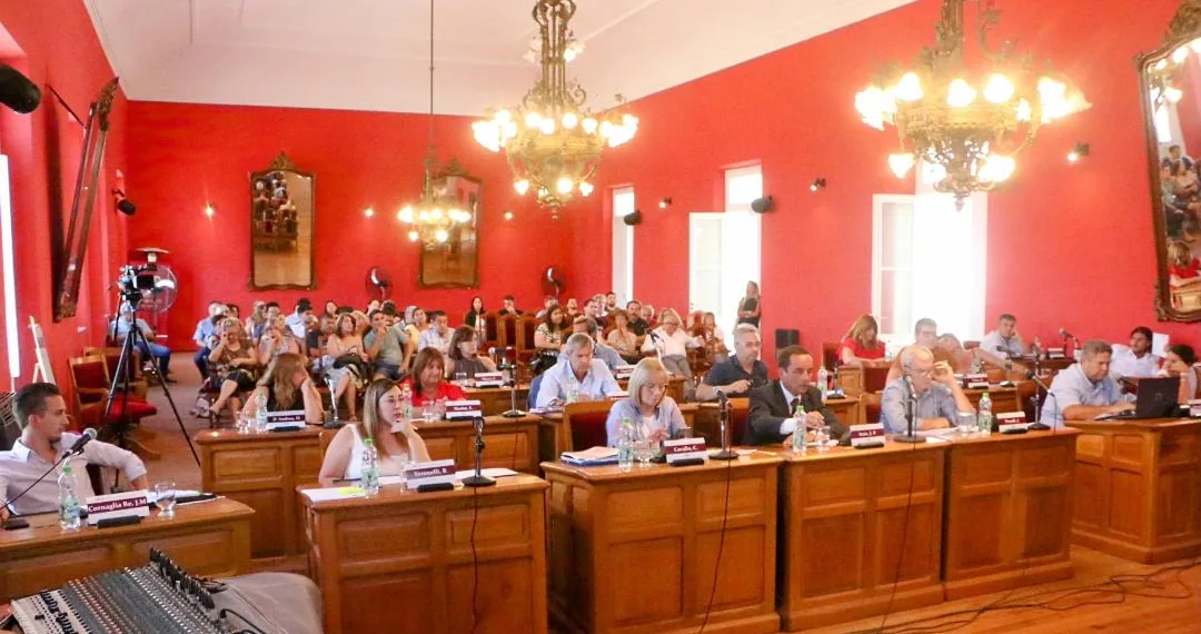 Por mayoría, el Concejo aprobó un 28% de aumento para las tasas municipales