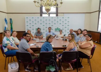 Rivadavia pagará un bono de $70.000  y dará un aumento del 12% a municipales