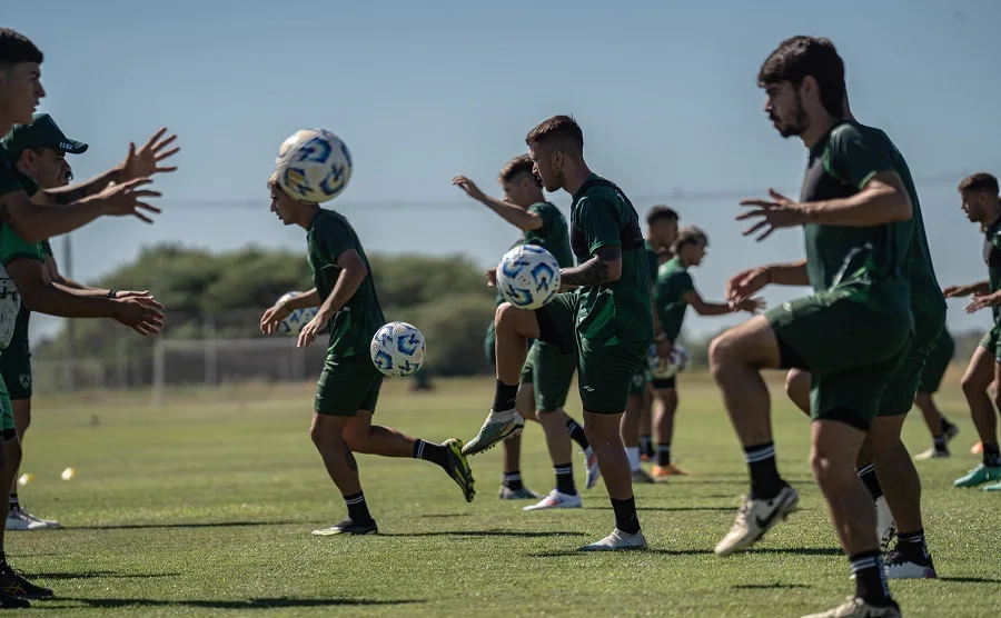 Sin caras nuevas y con varias bajas, Sarmiento comenzó la pretemporada
