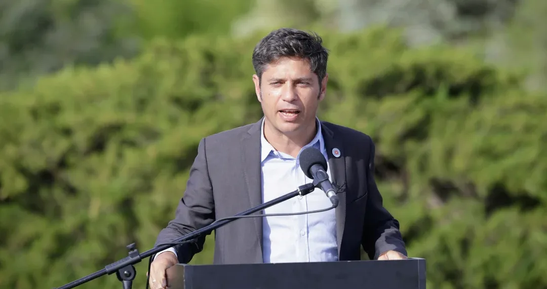 Kicillof lamentó «la caída del turismo» y la atribuyó al «plan económico» de Milei
