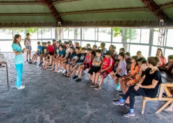 Herramientas formativas y de concientización para alumnos que participan en Escuelas Abiertas de Verano
