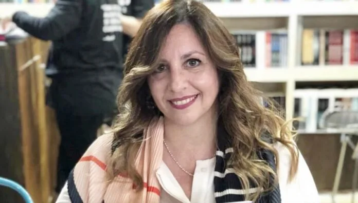 La docente bonaerense Karina Sarro quedó entre los 10 finalistas del Global Teacher Prize