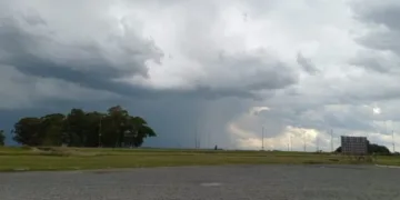 Alerta amarilla por lluvias intensas, ráfagas de viento y granizo: ¿qué distritos de la costa se verán afectados?