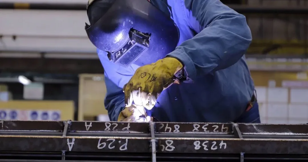Trabajadores metalúrgicos acordaron un aumento salarial del 12,3%