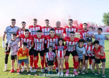 Empate en la primera semifinal de Rivadavia de Lincoln