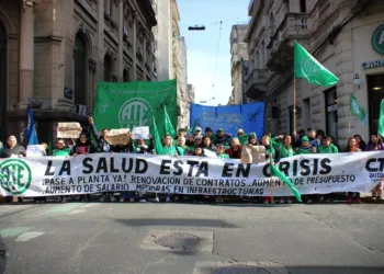 Siguen los despidos en Salud: echaron al 30% de la Dirección de Vacunación