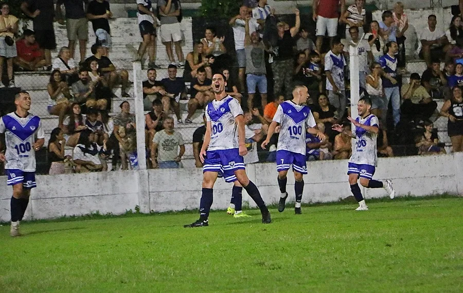 Villa y Rivadavia de Junín avanzaron y habrá clásico en semifinales