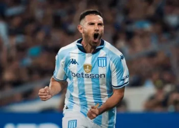 Racing quiere conquistar la Recopa Sudamericana en su visita a Botafogo