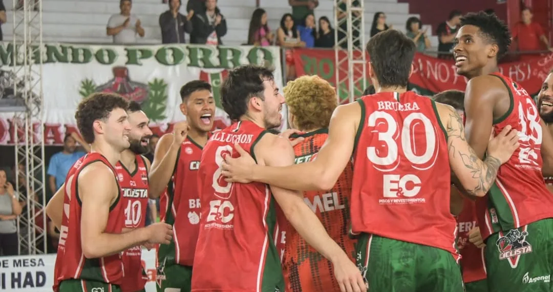 Ciclista sale nuevamente a la ruta: enfrenta a Pico FC