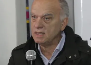 Grindetti oficializó su renuncia al Gobierno de Jorge Macri y se acerca a La Libertad Avanza