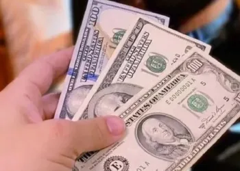 Dólares “cara chica” y deteriorados: extendieron  el plazo para que los bancos puedan aceptarlos