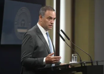 Manuel Adorni criticó a Cristina Kirchner: “Hablan de prosperidad quienes hundieron en la pobreza al 57%”