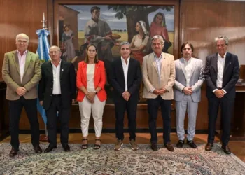 El Gobierno le prometió a la Mesa de Enlace que eliminará el impuesto al Cheque