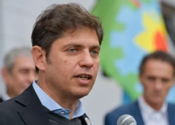 Kicillof sobre el desdoblamiento: “El voto simultáneo es un caos”