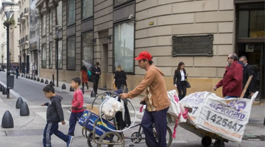 Las familias porteñas necesitaron en enero  más de $1.060.000 para no ser pobres