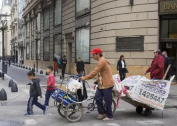 Las familias porteñas necesitaron en enero  más de $1.060.000 para no ser pobres