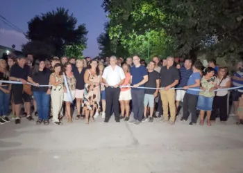 Chacabuco: inauguraron tres nuevas  cuadras de pavimento  y luminaria LED