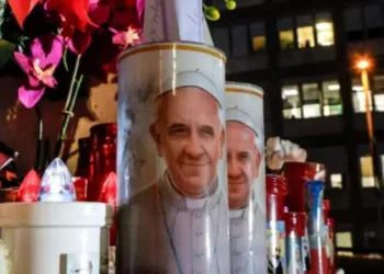 El arzobispo de La Plata invita a unirse en oración por la salud del papa Francisco