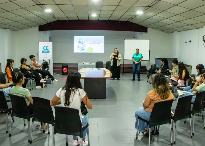 Comenzó el programa “Mujeres Emprendedoras” destinado a jóvenes de Junín
