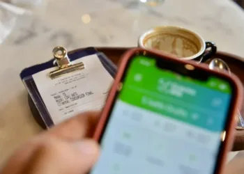 ARBA excluye de retenciones a las propinas digitales