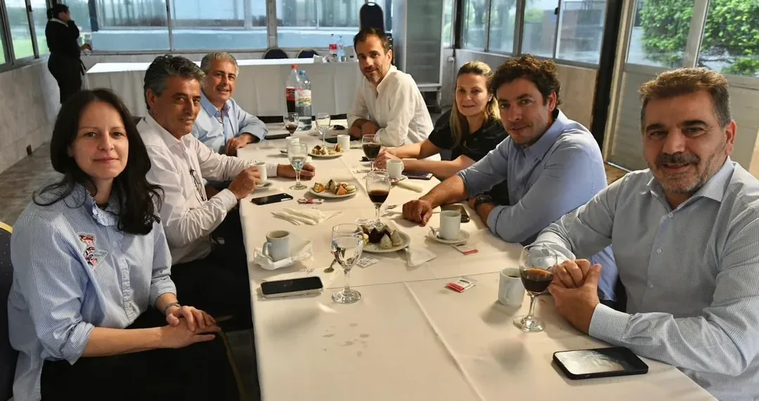 El PRO reúne a intendentes bonaerenses para afinar la estrategia electoral y contener fugas al oficialismo