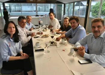 El PRO reúne a intendentes bonaerenses para afinar la estrategia electoral y contener fugas al oficialismo