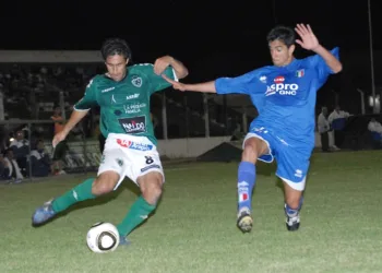 Los futbolistas extranjeros que atravesaron la historia de Sarmiento