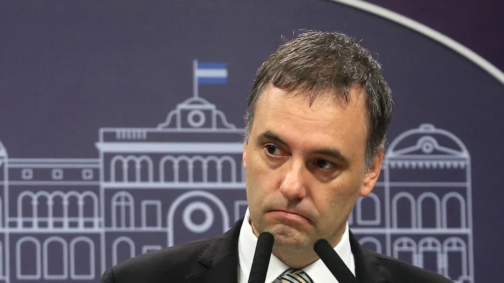El botón «silenciador» que quiere implementar Adorni para las conferencias de prensa