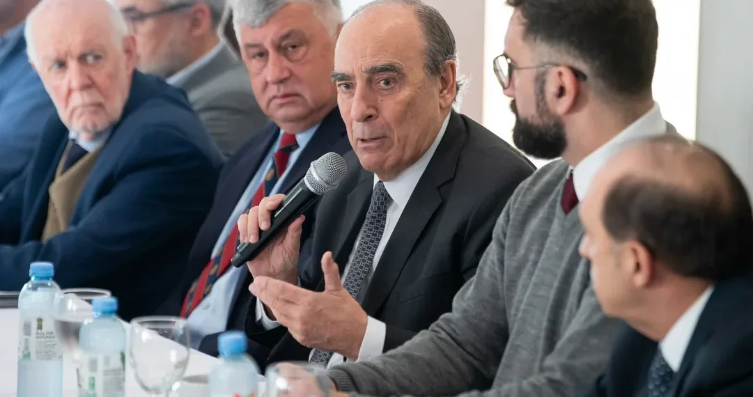 Guillermo Francos: «El uso de la fuerza está absolutamente establecido y reglamentado»