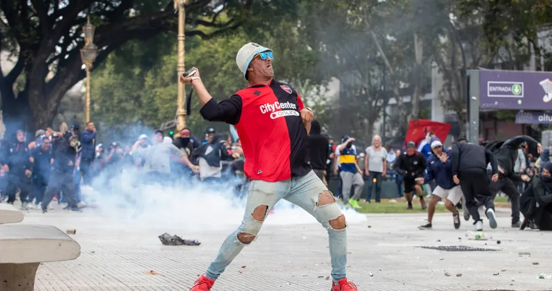 Jubilados y sectores opositores vuelven a marchar al Congreso, tras los disturbios de la semana pasada