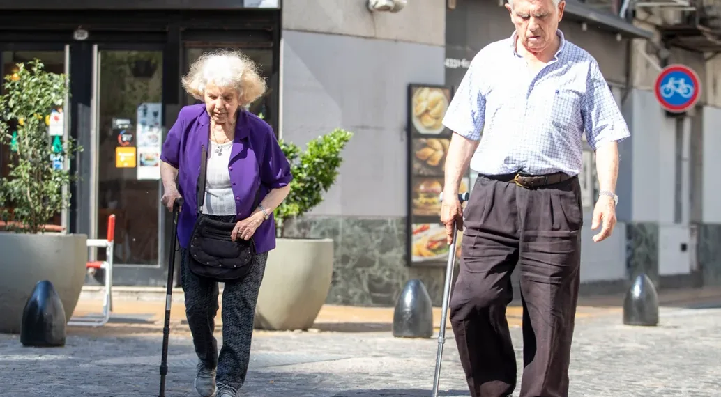 Jubilaciones: confirman aumento del 2,4% en los haberes de abril y el bono de $70.000