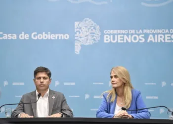 Respuesta de Kicillof a Milei: lo denunció penalmente,  lo culpó por la violencia narco y lo desafío: “no sea cobarde”