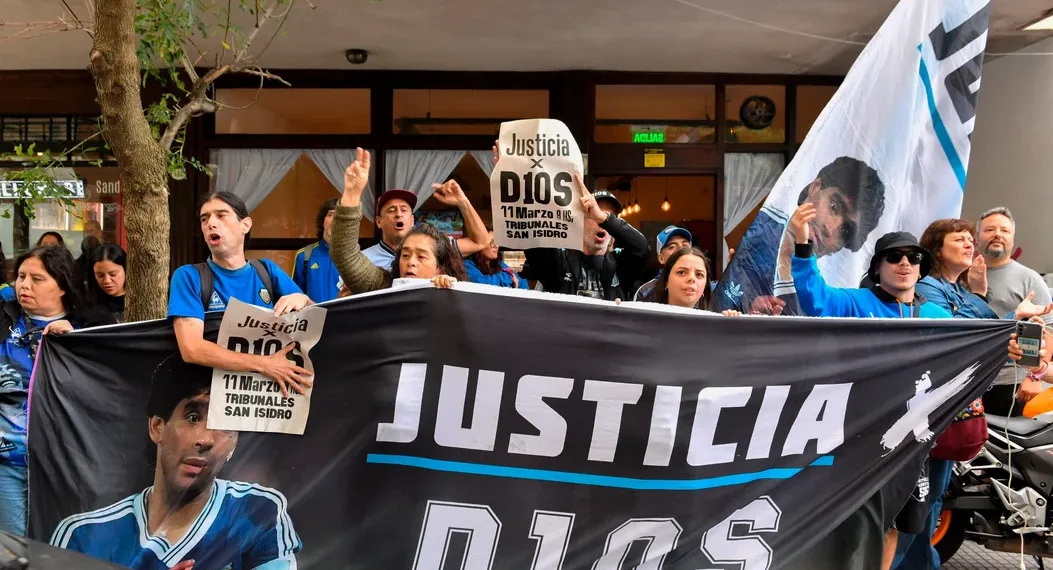 Declaran los primeros tres testigos en el juicio por la muerte de Maradona