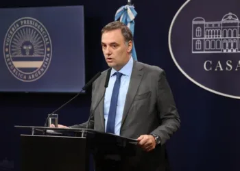 Manuel Adorni será candidato a legislador porteño por La Libertad Avanza