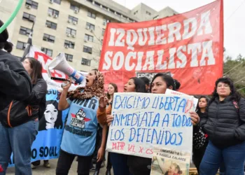 Docentes de izquierda convocan a paros en todo el país para el 5 de marzo