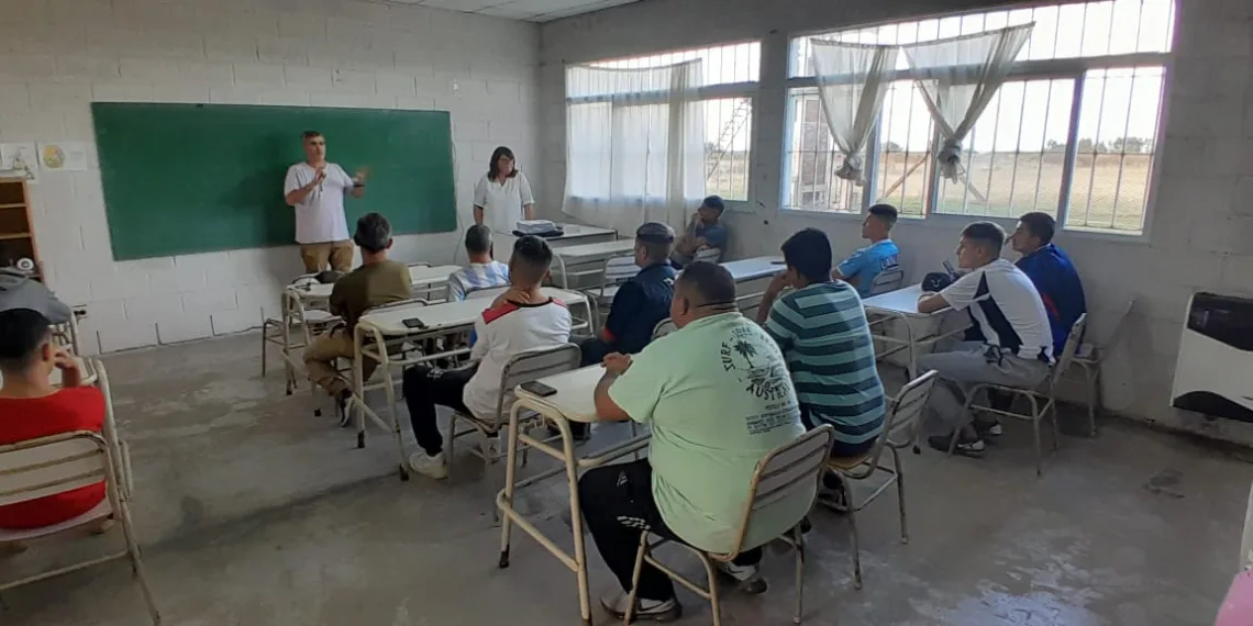Iniciaron las clases en las escuelas primarias y secundarias que funcionan en las cárceles bonaerenses