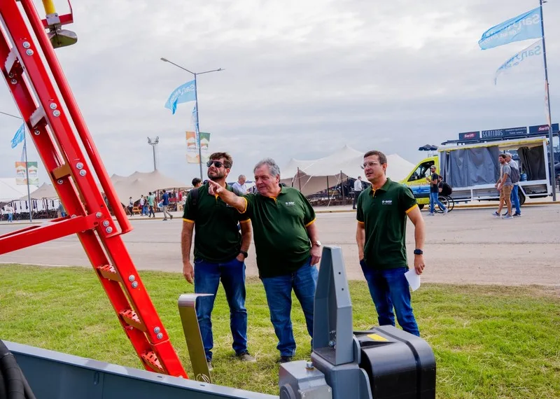 Importante presencia internacional en la  apertura de la muestra agroindustrial