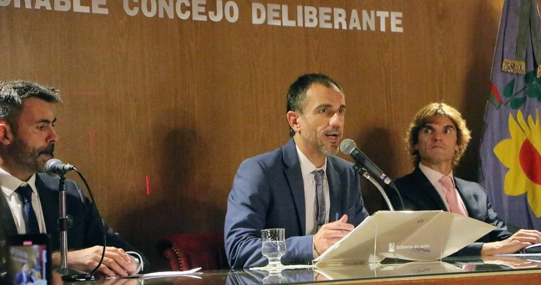 Petrecca pidió hacerse cargo del Viaducto e iluminará el camino al balneario